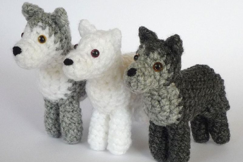 Sospeso: Animali in panno o maglia